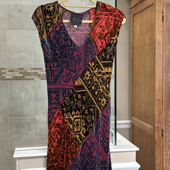 Excellent condition Johnny was maxi dress
Multicolored velvet - Picture 2 of 4